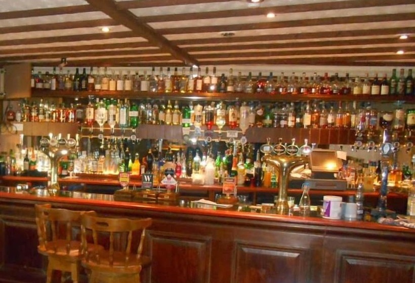 בית מלון כפרי The Bandstand