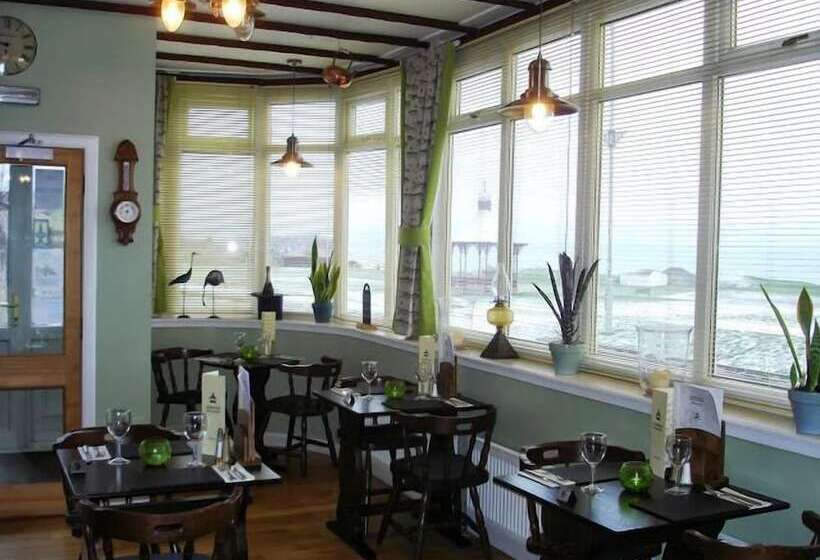 בית מלון כפרי The Bandstand