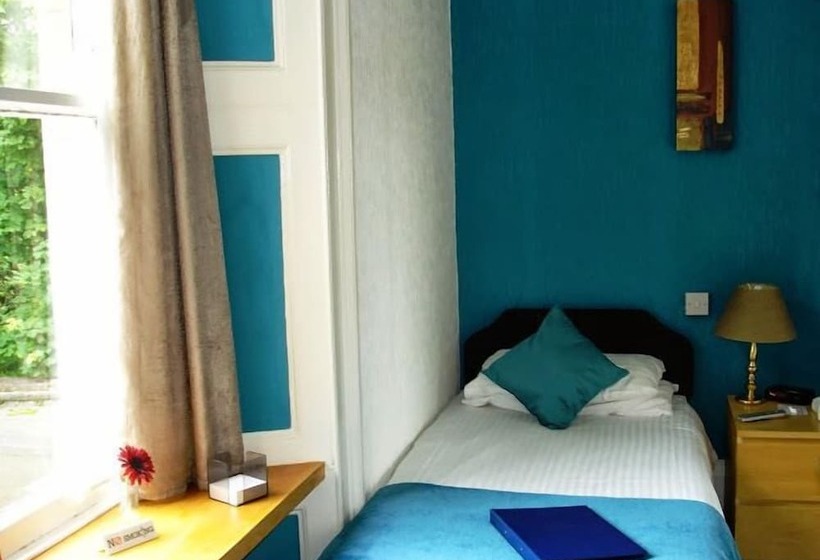 בית מלון כפרי The Bandstand