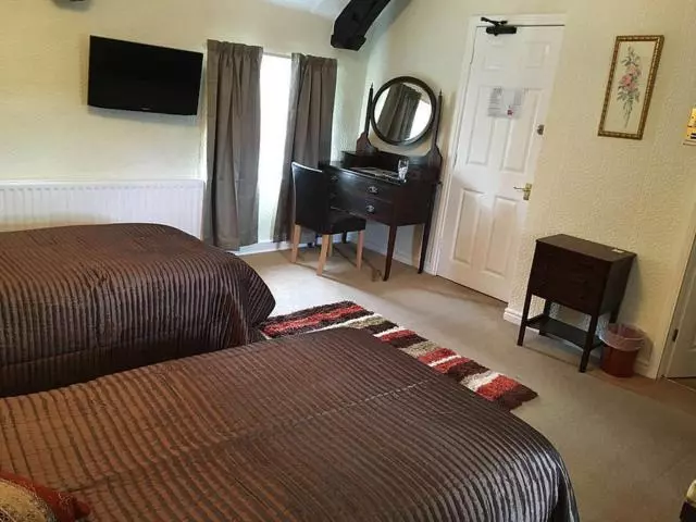 هتل The Old Well Inn