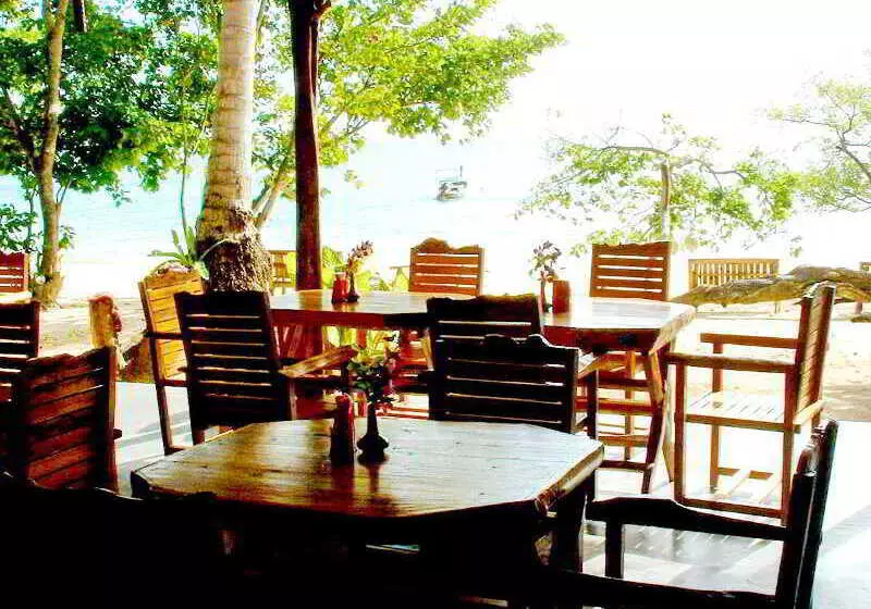 Phi Phi Relax Beach Resort