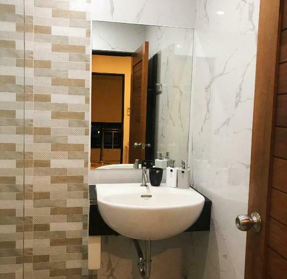 בית מלון כפרי Sj Miracle