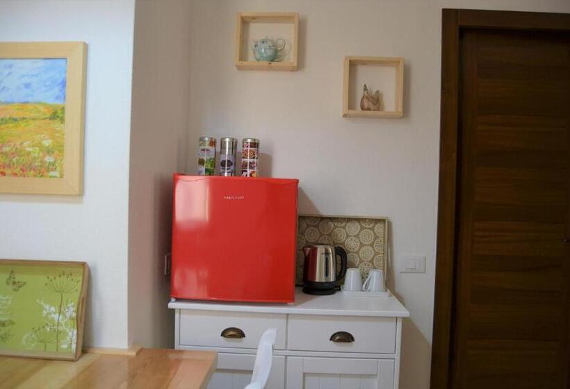 Nuscos Bed And Breakfast