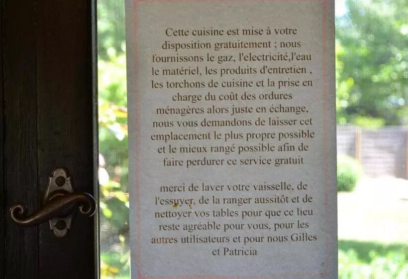 Aamiaismajoitus (B&B) Maison D'hôtes La Chouanniere