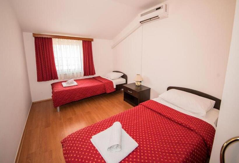 پانسیون Lafodija