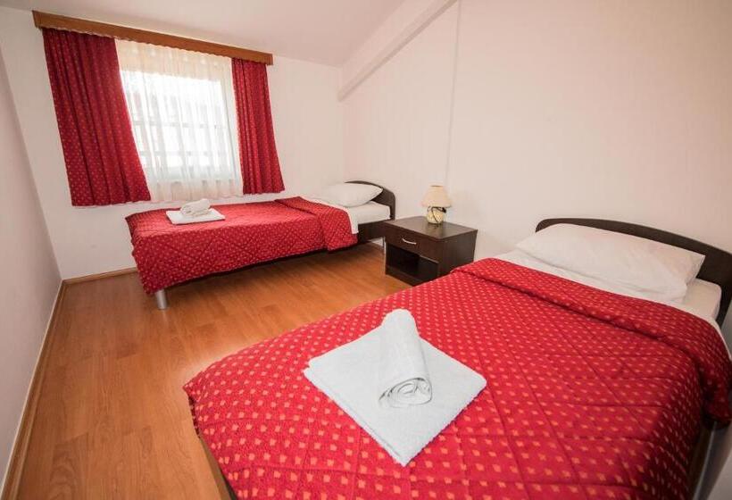 پانسیون Lafodija