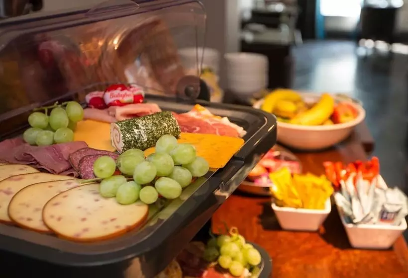 تختخواب و صبحانه Georgian House & Mews