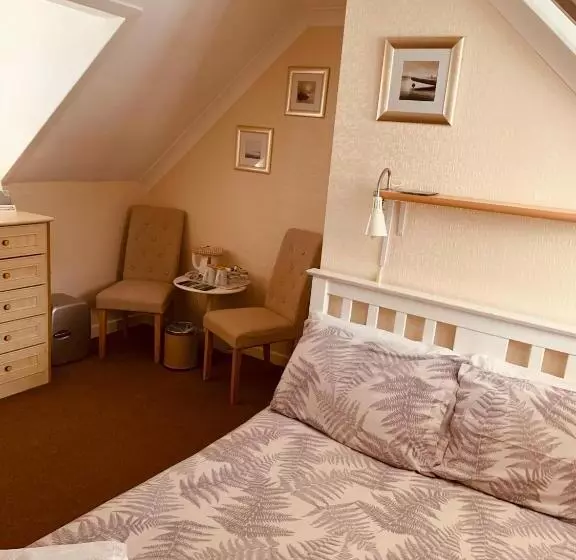Cunard Guest House