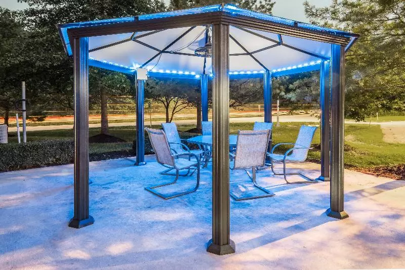 Holiday Inn Express Hotel & Suites North East, An Ihg