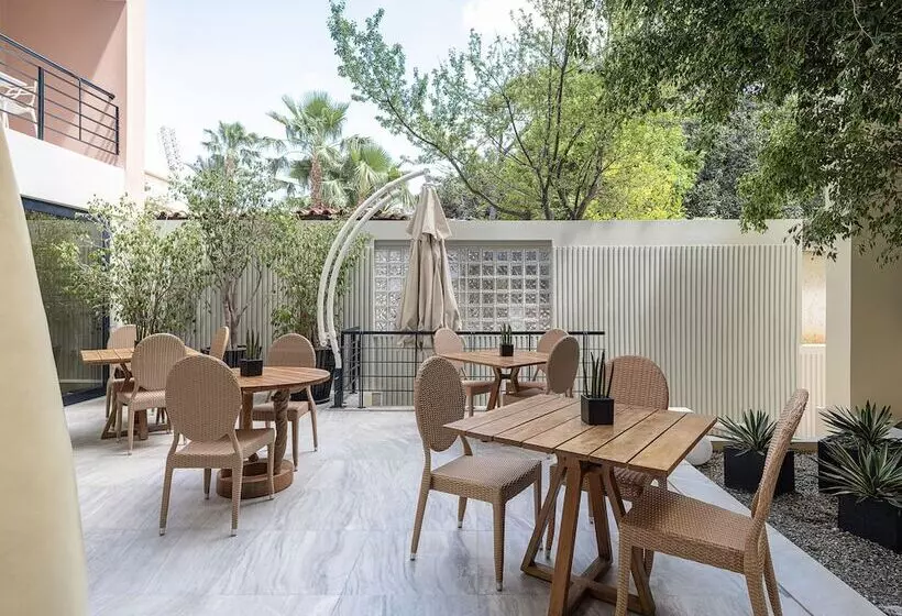 فندق Avra City Boutique