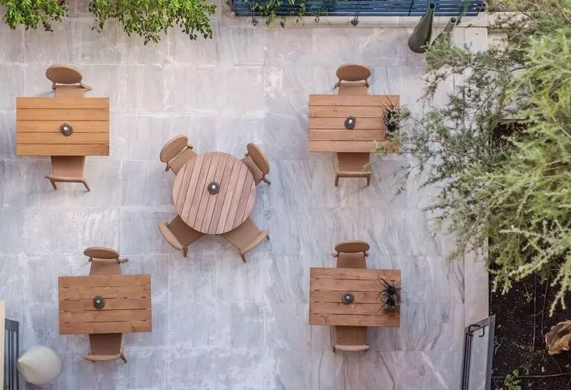 فندق Avra City Boutique