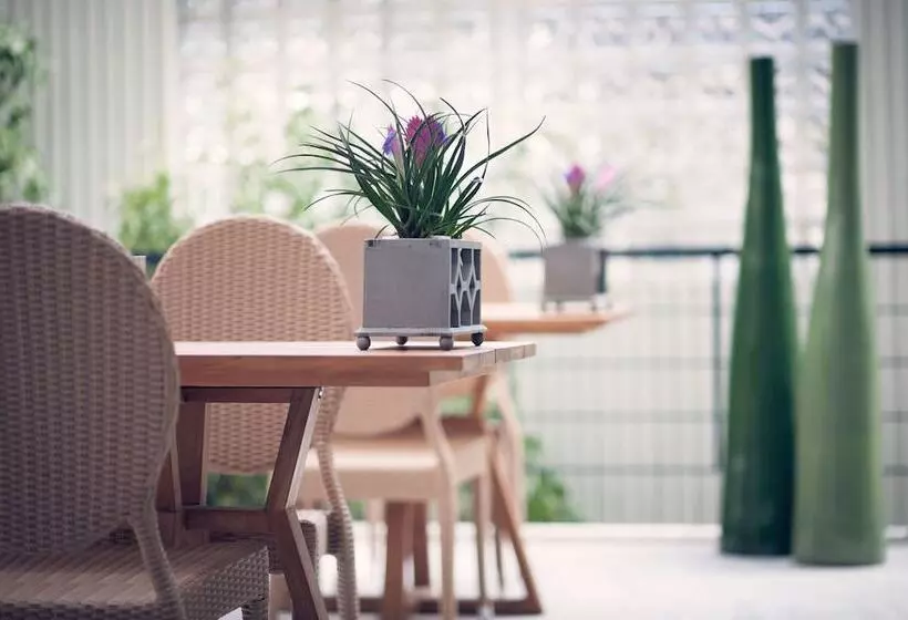 فندق Avra City Boutique