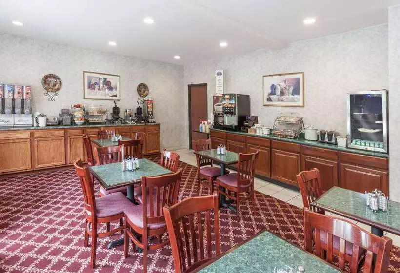 호텔 Baymont By Wyndham New Buffalo