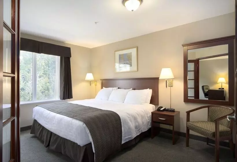 호텔 Days Inn By Wyndham Thunder Bay North