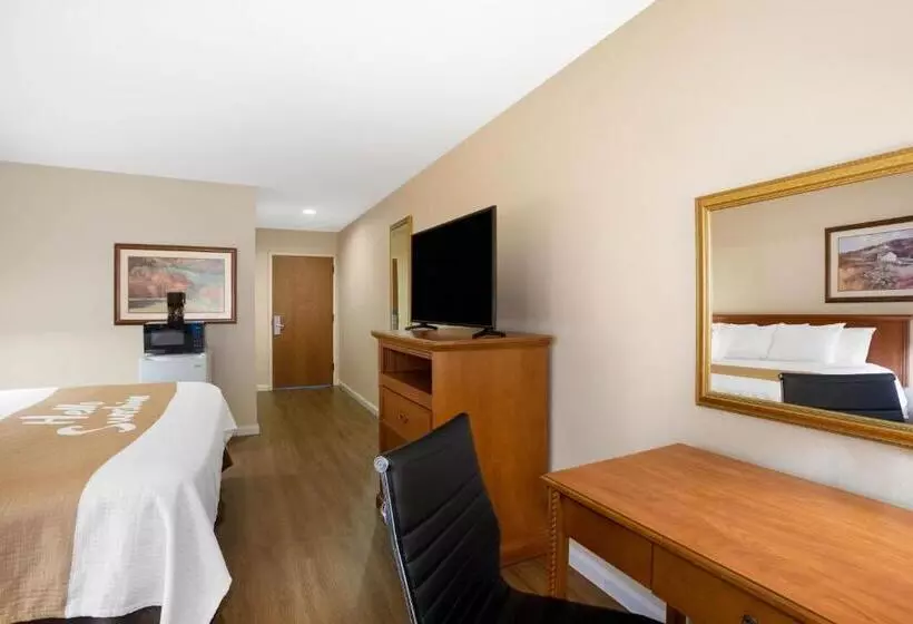 酒店 Days Inn & Suites By Wyndham Cuba