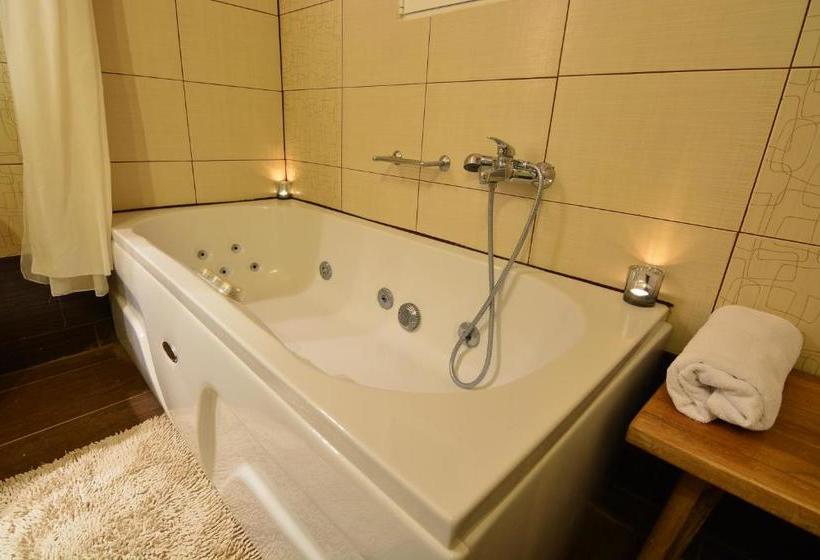 فندق Green Village