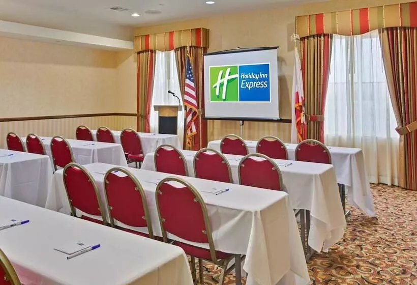 酒店 Holiday Inn Express & Suites Beaumont   Oak Valley, An Ihg