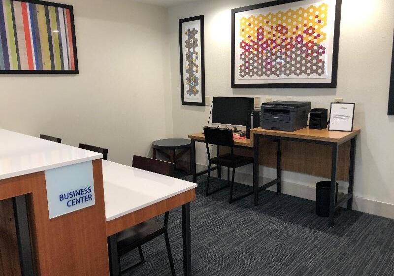 Holiday Inn Express Hotel & Suites Franklin, An Ihg