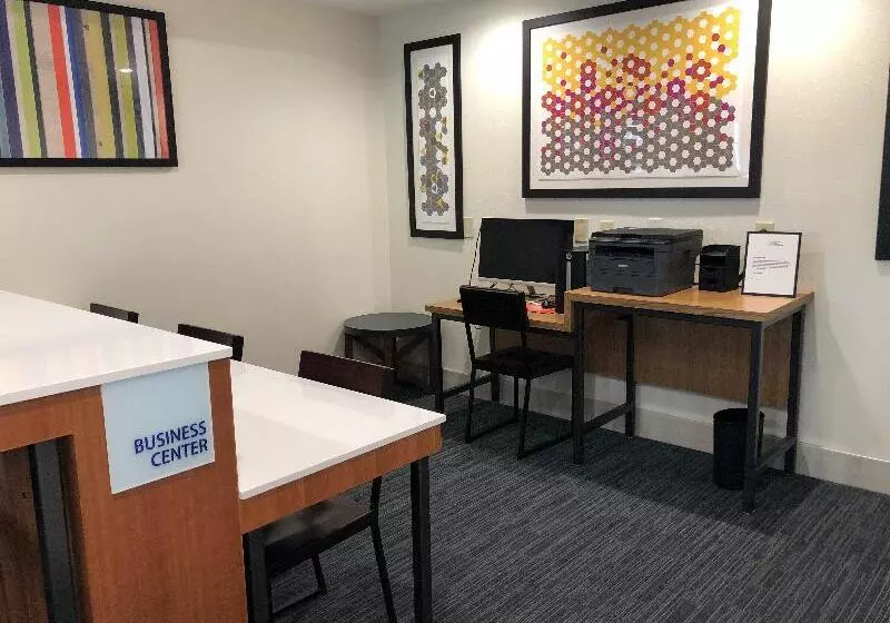 Holiday Inn Express Hotel & Suites Franklin, An Ihg