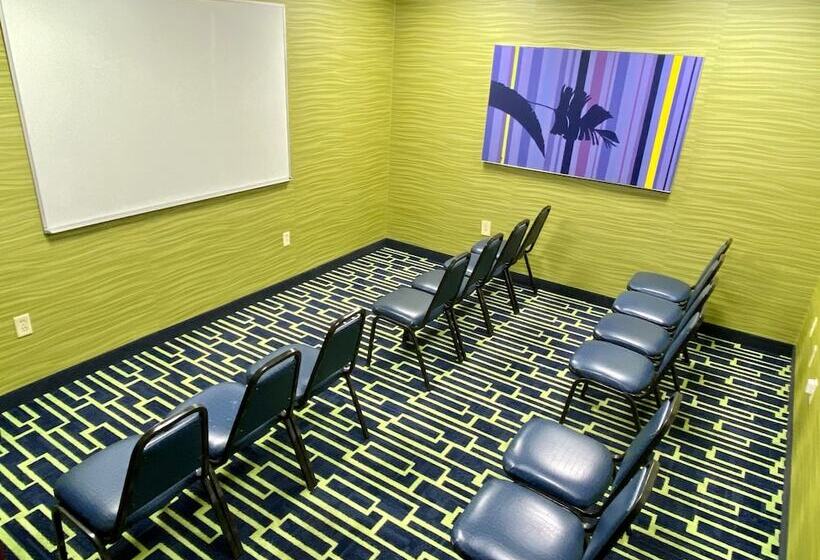 酒店 Holiday Inn Express Suites Plant City By Ihg