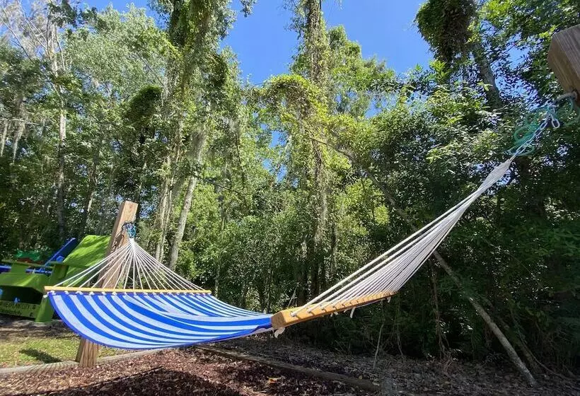 Отель Holiday Inn Express Suites Plant City By Ihg