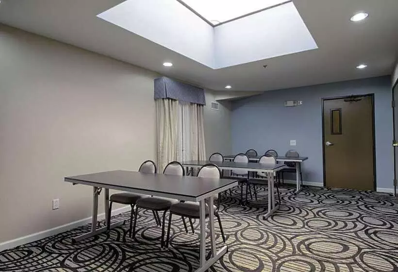 Holiday Inn Express Hotel & Suites Solana Beach Del Mar, An Ihg