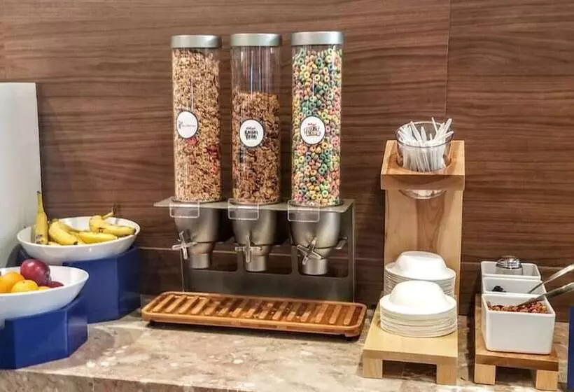 Holiday Inn Express Hotel & Suites Solana Beach Del Mar, An Ihg