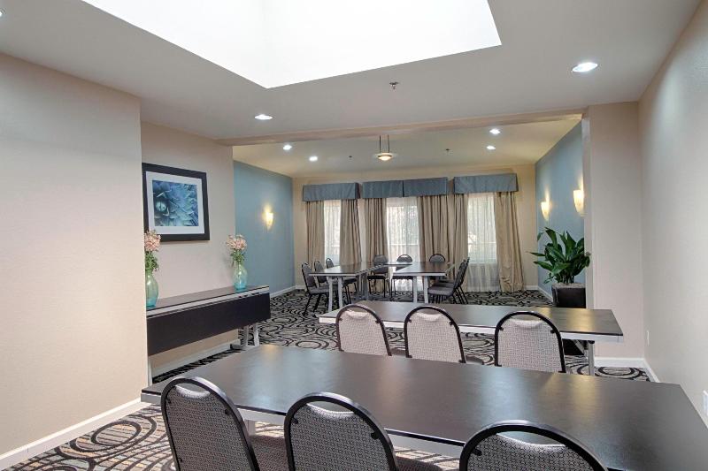 Holiday Inn Express Hotel & Suites Solana Beach Del Mar, An Ihg