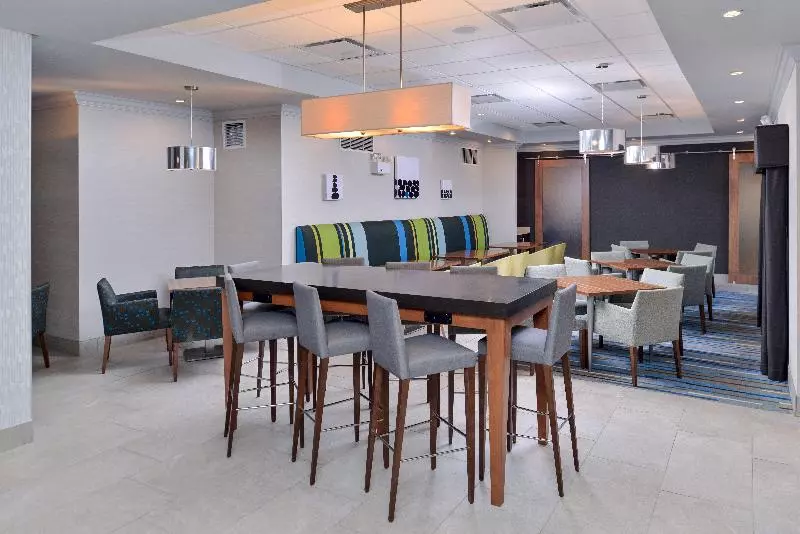 Holiday Inn Express Hotel & Suites St. Louis West O Fallon, An Ihg