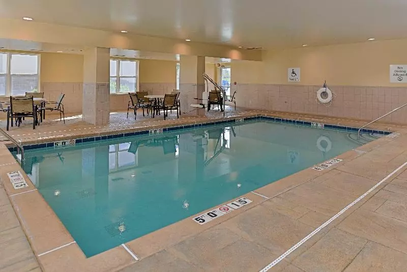 Holiday Inn Express Hotel & Suites St. Louis West O Fallon, An Ihg