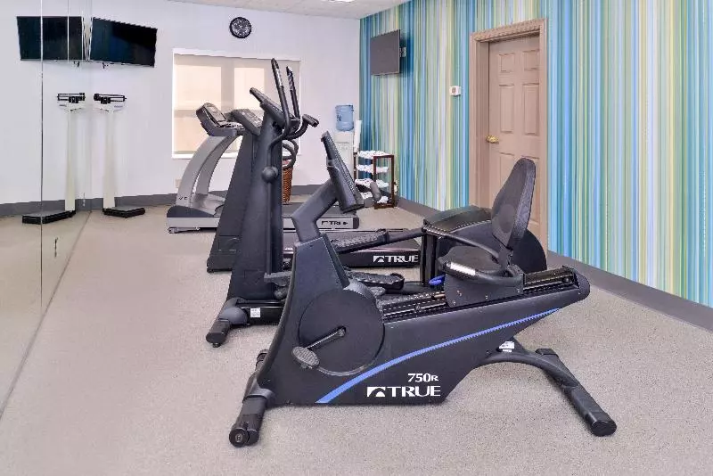 Holiday Inn Express Hotel & Suites St. Louis West O Fallon, An Ihg