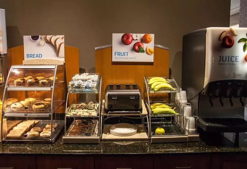 Holiday Inn Express Hotel And Suites Saint Robert, An Ihg