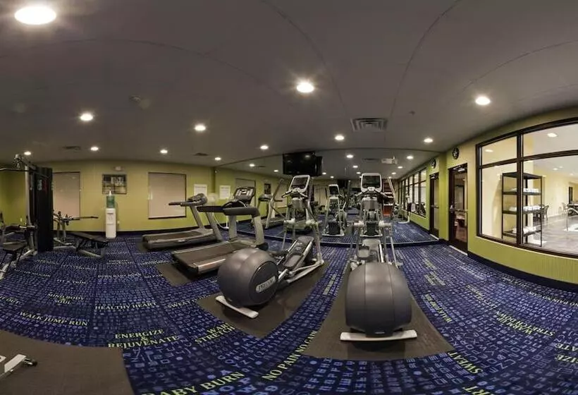 Holiday Inn Express Hotel And Suites Saint Robert, An Ihg