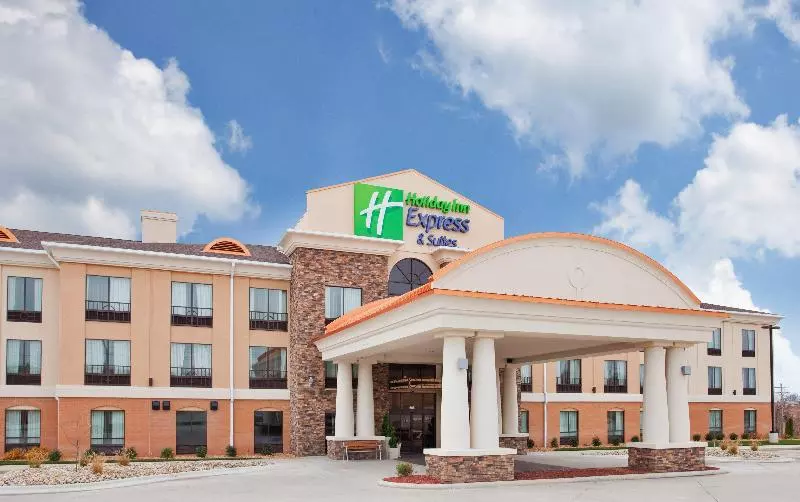 Holiday Inn Express Hotel And Suites Saint Robert, An Ihg