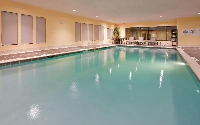 Holiday Inn Express Hotel And Suites Saint Robert, An Ihg