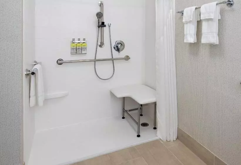 בית מלון כפרי Holiday Inn Express Great Barrington, An Ihg