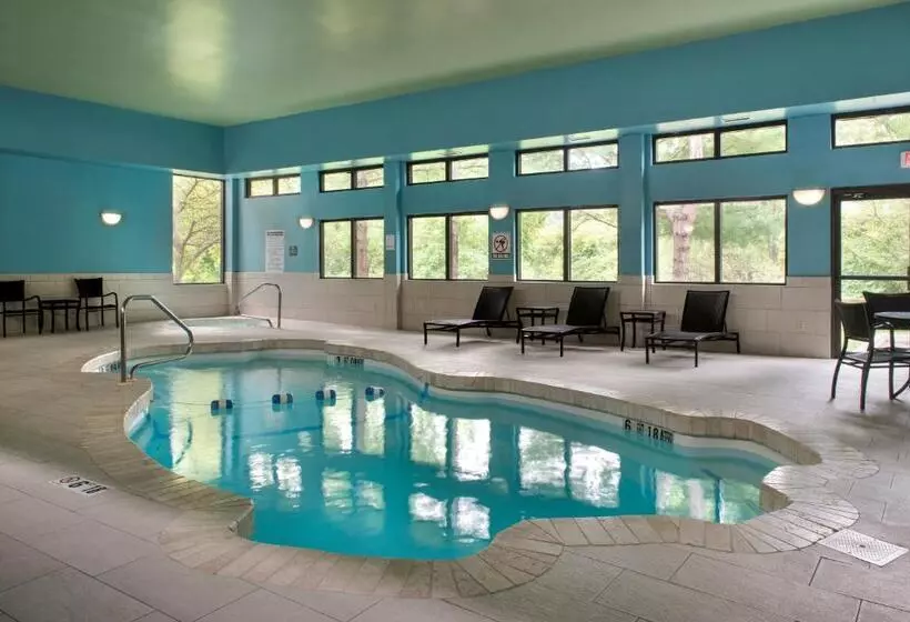 בית מלון כפרי Holiday Inn Express Great Barrington, An Ihg