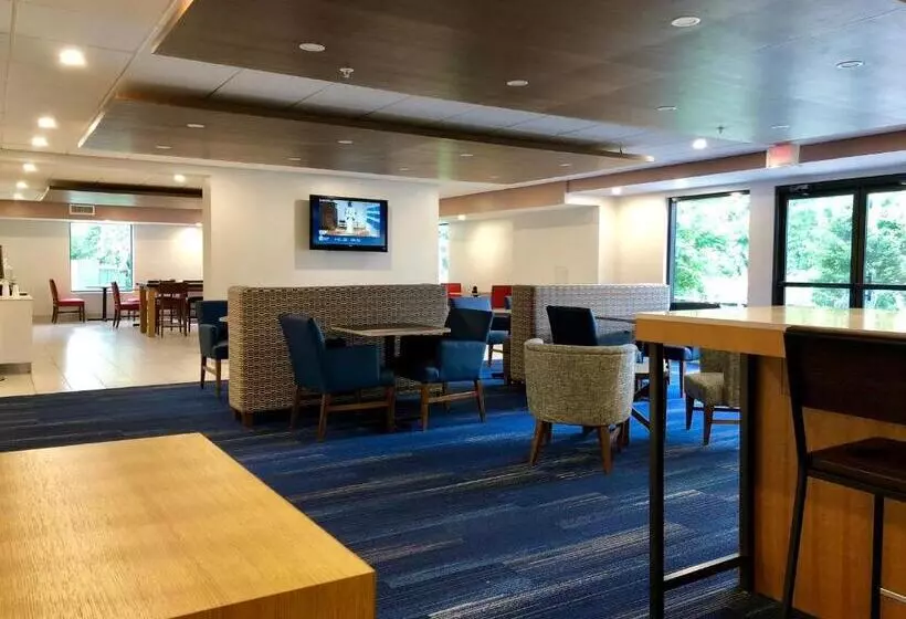 בית מלון כפרי Holiday Inn Express Great Barrington, An Ihg