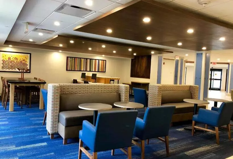 בית מלון כפרי Holiday Inn Express Great Barrington, An Ihg