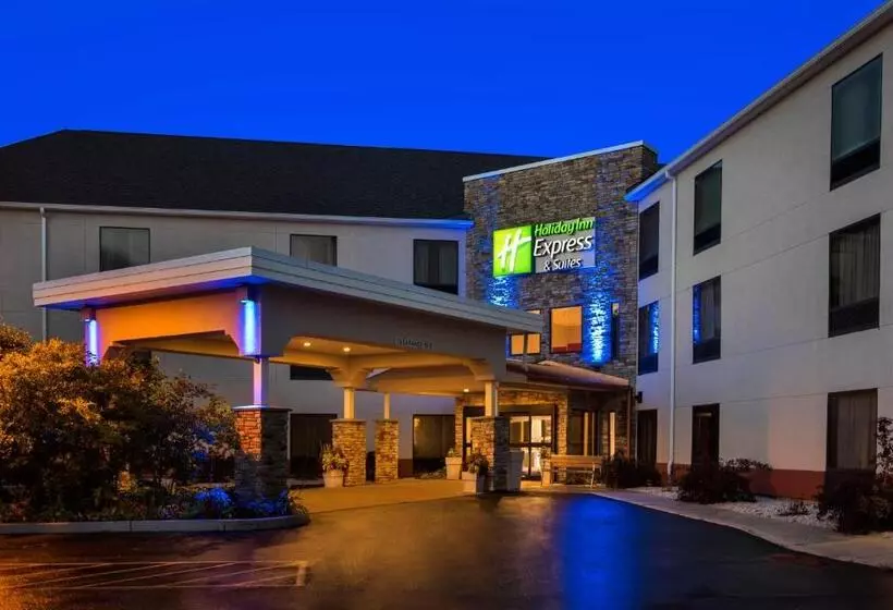 בית מלון כפרי Holiday Inn Express Great Barrington, An Ihg
