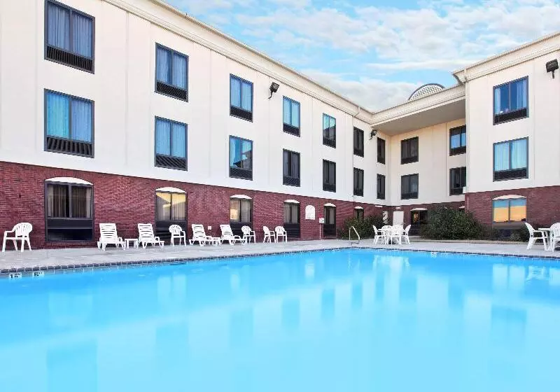 ホテル Holiday Inn Express & Suites Pine Bluff/pines Mall, An Ihg