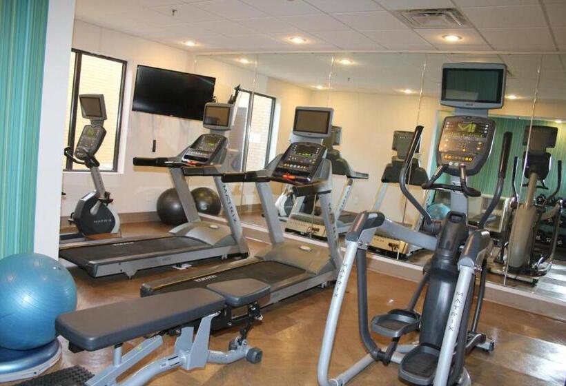 בית מלון כפרי Holiday Inn Express, An Ihg