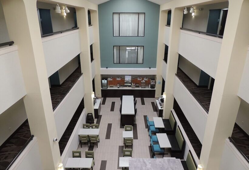 Отель Holiday Inn Express Trussville, An Ihg