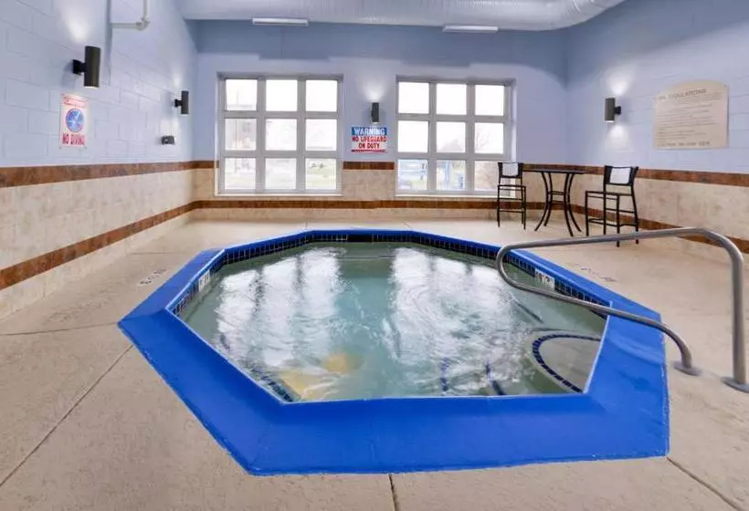 호텔 Holiday Inn Express Wixom, An Ihg