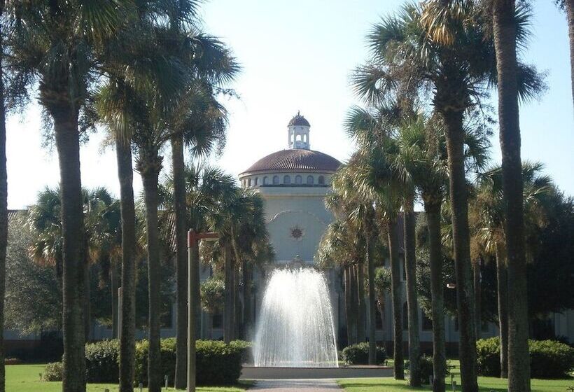 Отель Holiday Inn Valdosta Conference Center, An Ihg