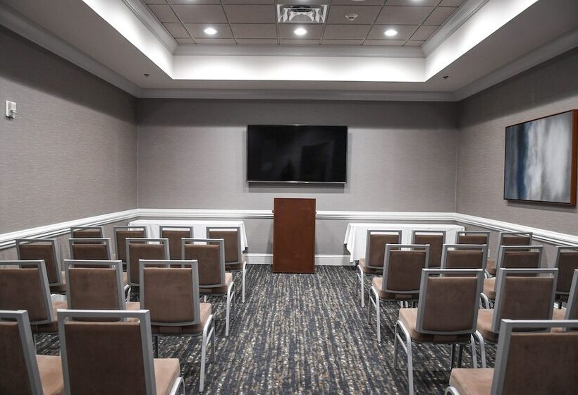 Отель Holiday Inn Valdosta Conference Center, An Ihg