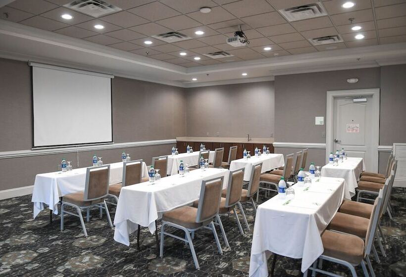 Отель Holiday Inn Valdosta Conference Center, An Ihg