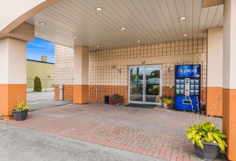 فندق Knights Inn Orillia