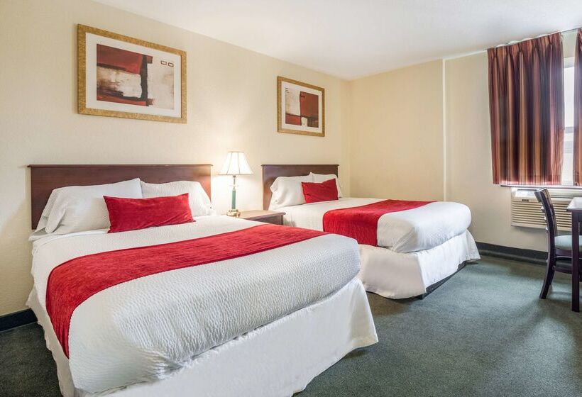 فندق Knights Inn Orillia