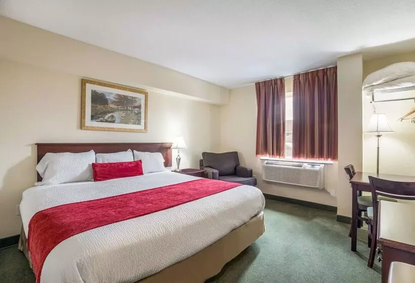 Отель Knights Inn Orillia